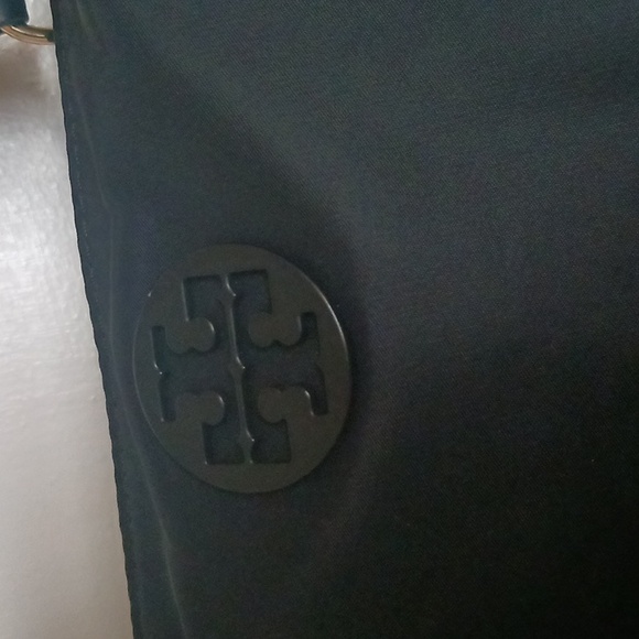 TORY BURCH BLACK NYLON ZIPPERED SHOULDER/TOTE BAG PURSE - Picture 2 of 5